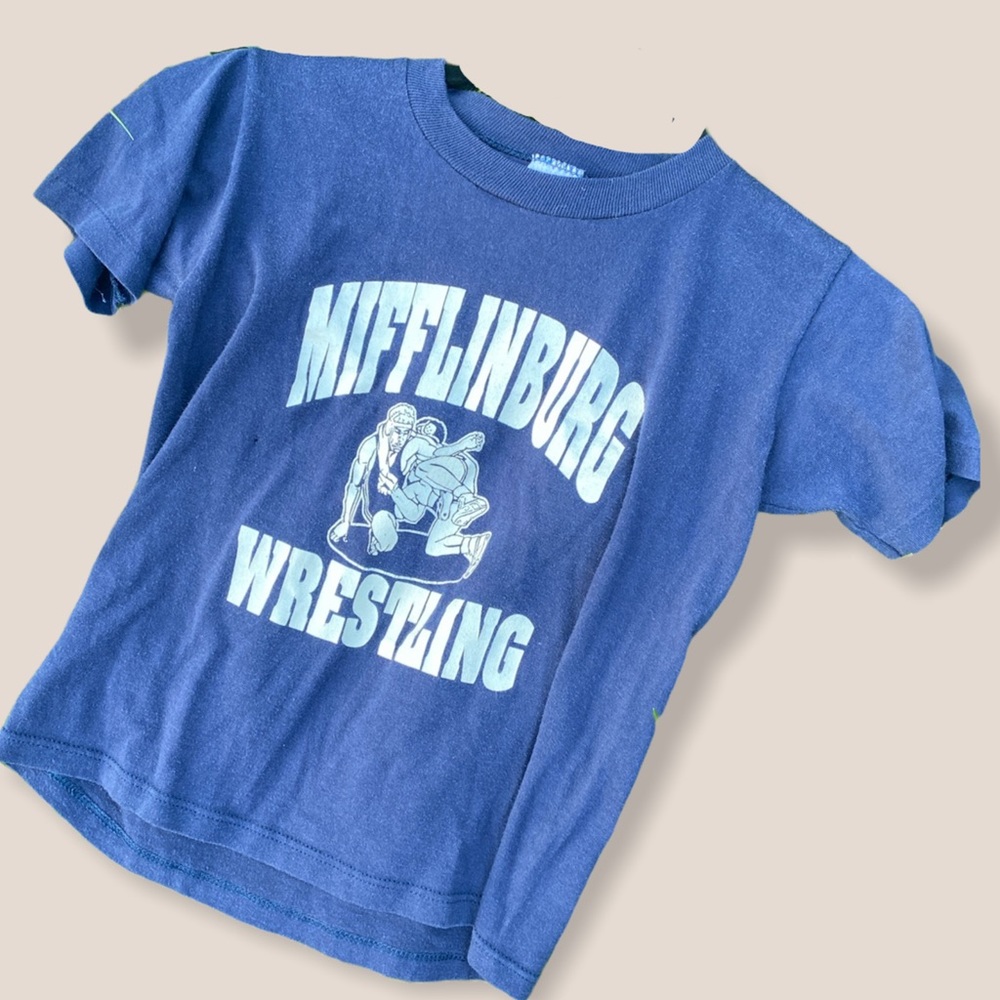 SMALL old wrestling tee.